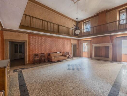 Haus zum Kauf 440.000 € 7 Zimmer 600 m² frei ab sofort Ala