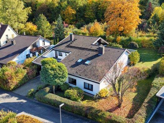 Einfamilienhaus zum Kauf 550.000 € 7 Zimmer 214 m² 1.000 m² Grundstück Coburg 96450