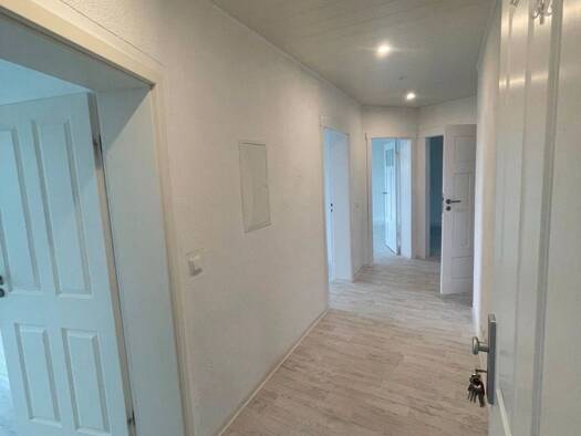 Mehrfamilienhaus zur Miete 900 € 3 Zimmer 90 m² 5.000 m² Grundstück frei ab sofort Mühlenweg (Nordgermersleben) 6 Nordgermersleben Hohe Börde 39343