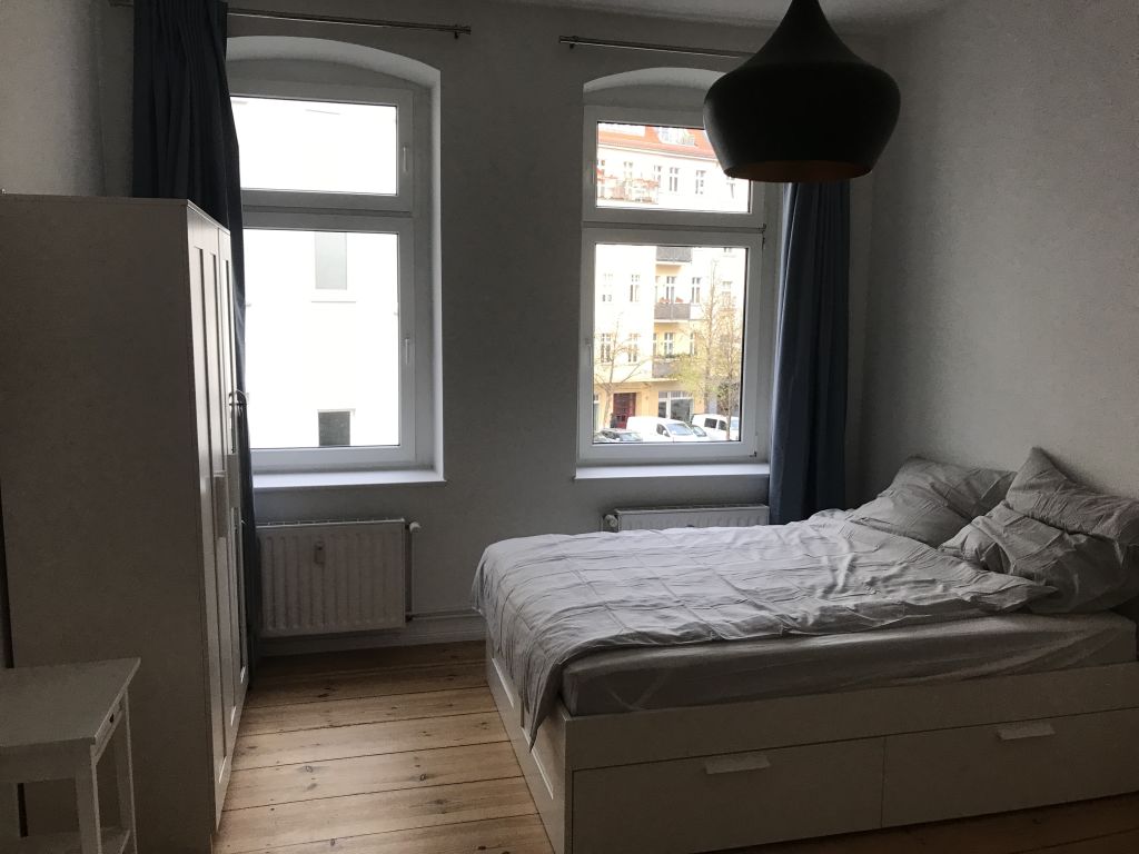 Wohnung zur Miete Wohnen auf Zeit 1.440 € 1 Zimmer 33 m²<br/>Wohnfläche 01.02.2025<br/>Verfügbarkeit Rigaer Straße Friedrichshain Berlin 10247