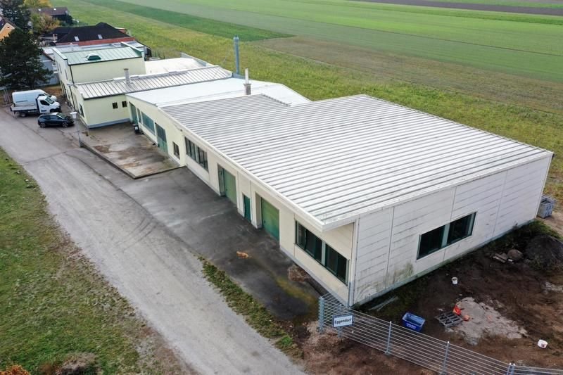 Produktionshalle zur Miete 6 € 163,4 m²<br/>Lagerfläche Eggendorf 2492