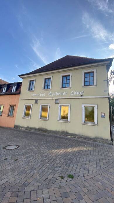 Immobilie zum Kauf als Kapitalanlage geeignet 525.000 € 9 Zimmer 657 m² Grundstück Schönbron Strasse 1 Volkach Volkach 97332