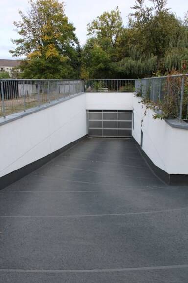 Tiefgaragenstellplatz zur Miete provisionsfrei 45 € Müllerring 75 Lindenthal Leipzig 04158