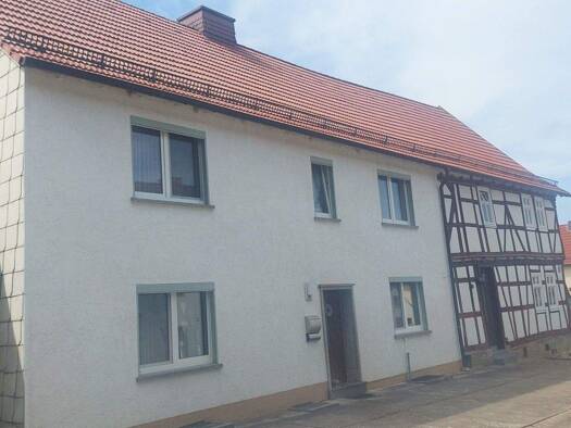 Haus zum Kauf 198.000 € 285 m² 997 m² Grundstück Spahl Geisa 36419