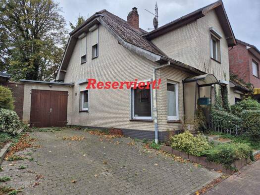 Einfamilienhaus zum Kauf 89.000 € 7 Zimmer 136,4 m² 576 m² Grundstück Burg (Dithmarschen) 25712