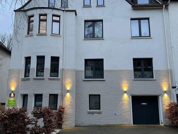 Studio zur Miete 750 € 1 Zimmer 71,3 m² 1. Geschoss Schubertstr. 27 Südviertel Essen 45128