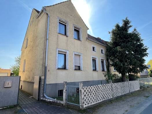 Doppelhaushälfte zum Kauf 65.000 € 6 Zimmer 100 m² 2.847 m² Grundstück frei ab sofort Kölsa Falkenberg/Elster 04895