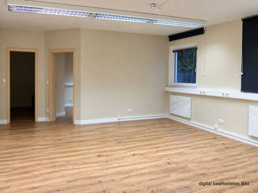 Bürofläche zur Miete 675 € 2 Zimmer 75 m² Bürofläche Neutraubling 93073