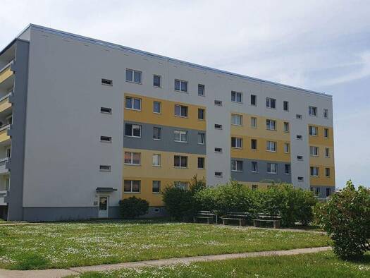 Wohnung zur Miete 450 € 3 Zimmer 70 m² 5. Geschoss frei ab sofort Am Sommerbad 12 Ammendorf-Beesen Halle (Saale) 06132