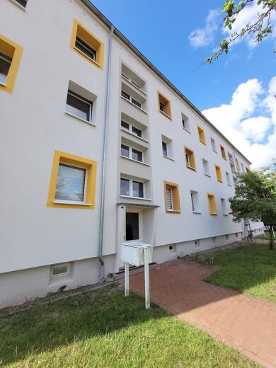 Wohnung zur Miete 424 € 2 Zimmer 53 m² 2. Geschoss Ernst-Schneller-Straße 11a Sanitz Sanitz 18190