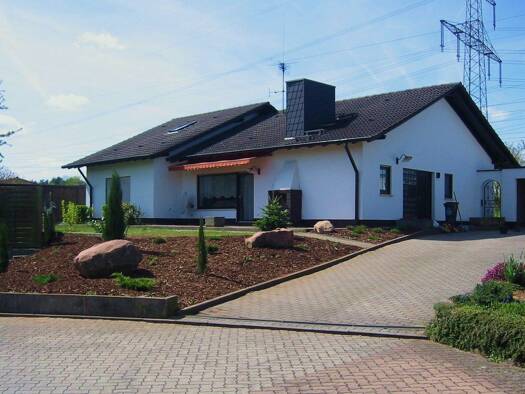 Bungalow zur Miete 1.700 € 4,5 Zimmer 180 m² 2.000 m² Grundstück frei ab 01.01.2026 Eichenring 19 Ramstein Ramstein-Miesenbach 66877