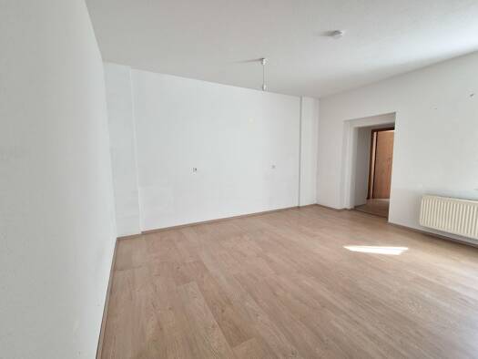 Wohnung zur Miete 290 € 2 Zimmer 60 m² frei ab sofort Hohenstein-Ernstthal Hohenstein-Ernstthal 09337