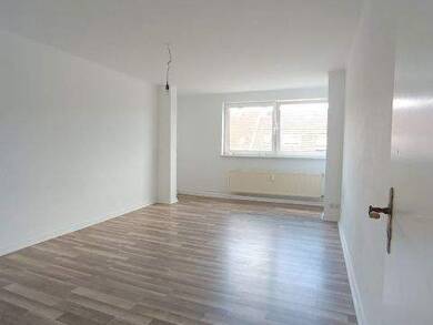 Wohnung zur Miete 460 € 2 Zimmer 65,3 m² 5. Geschoss frei ab sofort Wanheimerstr. 23-25 Hochfeld Duisburg 47053