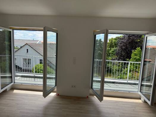 Wohnung zur Miete 1.350 € 3 Zimmer 97,6 m² Geschoss 2/2 frei ab sofort Roth 91154