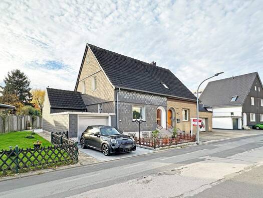 Doppelhaushälfte zum Kauf 299.000 € 4,5 Zimmer 116 m² 759 m² Grundstück Höntrop Bochum 44867