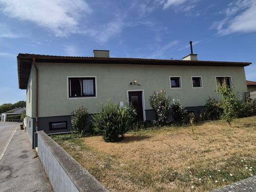 Mehrfamilienhaus zum Kauf 749.000 € 6 Zimmer 170 m² 1.285 m² Grundstück Stockerau 2000