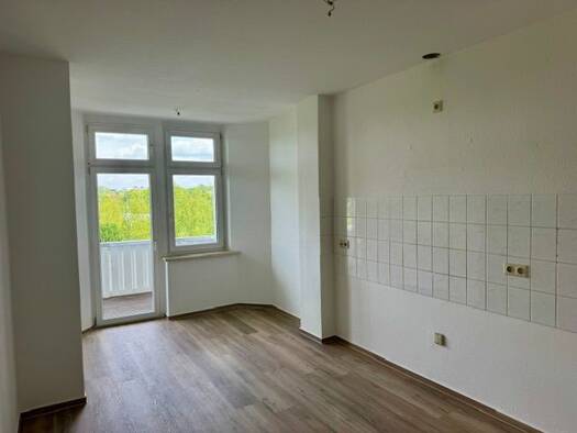 Wohnung zur Miete 412 € 2 Zimmer 72 m² 1. Geschoss frei ab sofort Döbeln Döbeln 04720