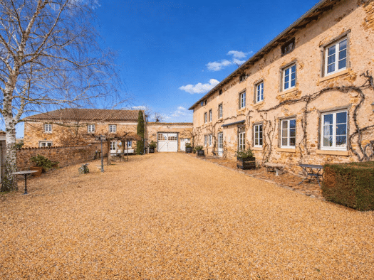 Villa zum Kauf 1.280.000 € 20 Zimmer 1.390 m² 5.435 m² Grundstück frei ab sofort Vézelin-sur-Loire 42260