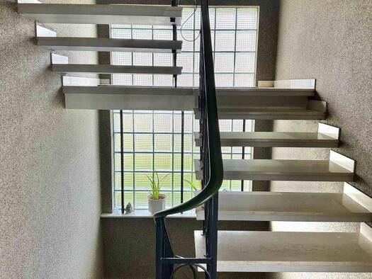 Mehrfamilienhaus zum Kauf 535.000 € 11 Zimmer 224,5 m² 685 m² Grundstück frei ab sofort Denkingen 78588