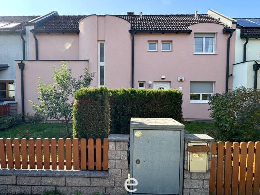 Reihenmittelhaus zum Kauf 349.000 € 5,5 Zimmer 146,9 m² 356 m² Grundstück Wels Wels 4600