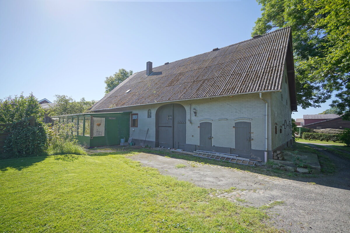 Einfamilienhaus zum Kauf 189.000 € 5,5 Zimmer 185 m²<br/>Wohnfläche 3.021 m²<br/>Grundstück Sievern Geestland 27607