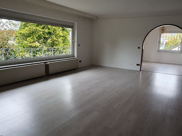 WG-Zimmer zur Miete 1.150 € 6,5 Zimmer 210 m² Geschoss EG/3 frei ab 01.05.2026 Bad Kissingen 97688