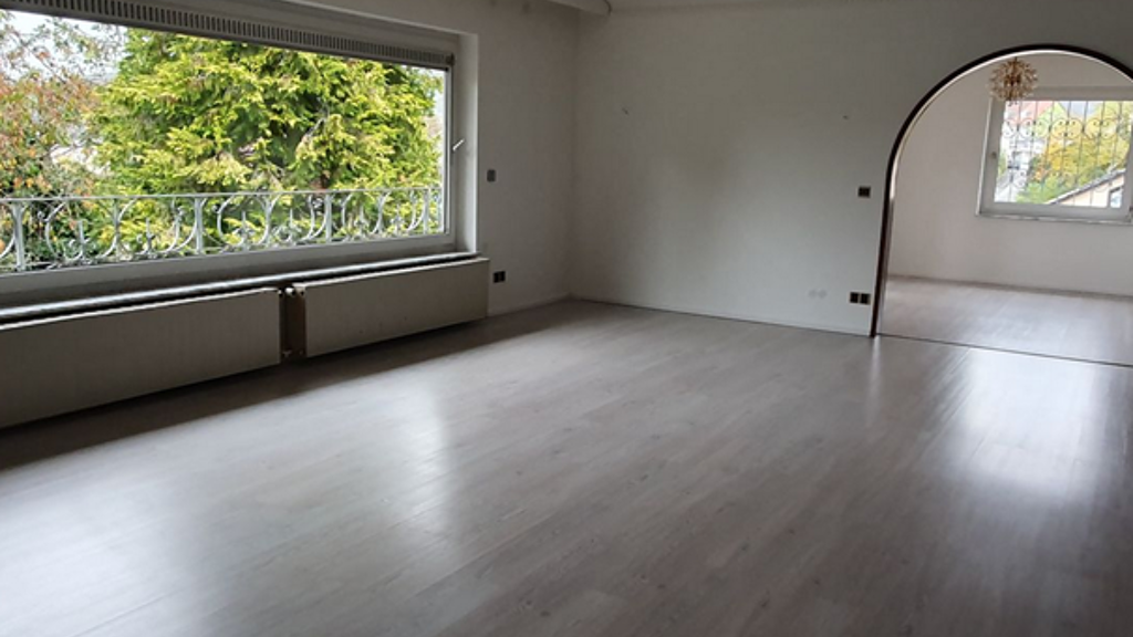 Terrassenwohnung zur Miete 1.150 € 6,5 Zimmer 210 m² Geschoss EG/3 frei ab 01.05.2026 Bad Kissingen 97688