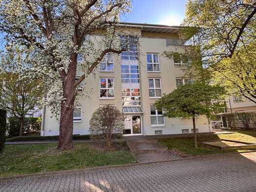 Wohnung zum Kauf 235.000 € 3 Zimmer 71 m² 2. Geschoss Plauen Ortsamtsbereich Plauen 01187
