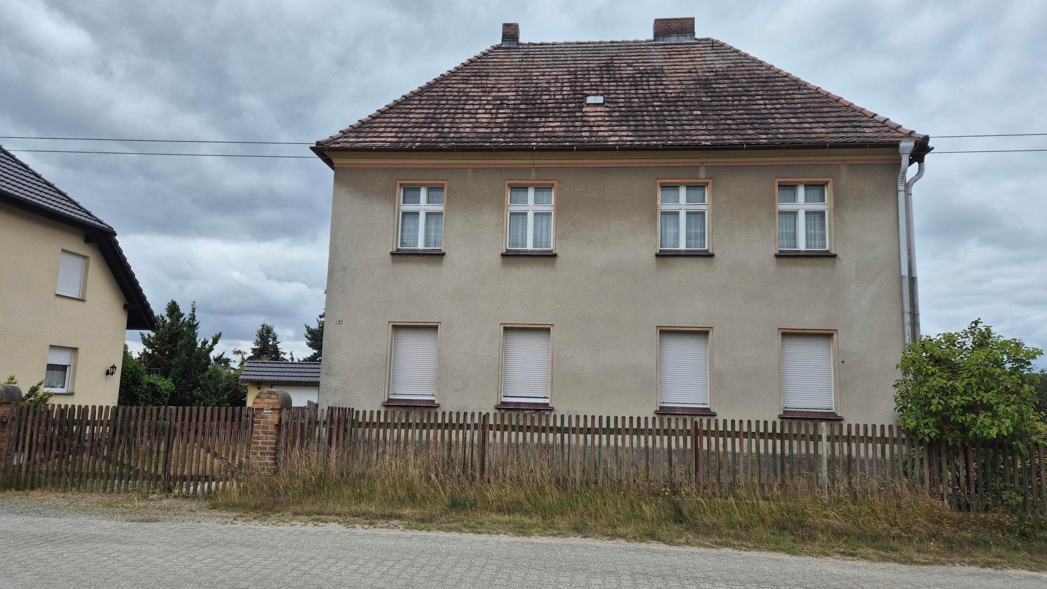 Einfamilienhaus zum Kauf provisionsfrei 90.000 € 7 Zimmer 137,3 m²<br/>Wohnfläche 2.130 m²<br/>Grundstück Sagar Krauschwitz 02957