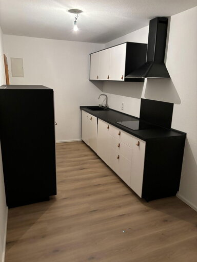 Wohnung zur Miete 739 € 2,5 Zimmer 72 m² 1. Geschoss Uhlandstr. 8 Blumberg Blumberg 78176