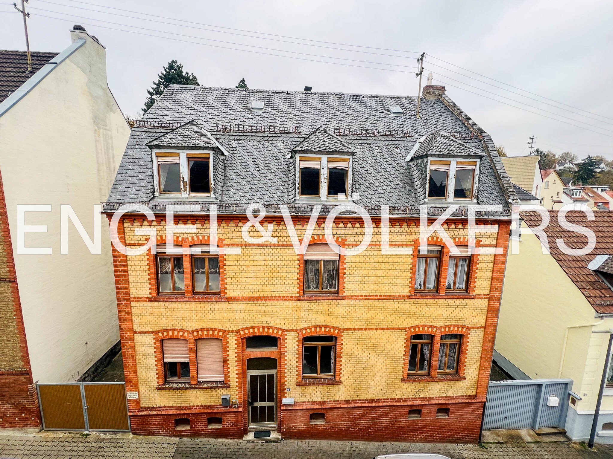 Mehrfamilienhaus zum Kauf 499.000 € 10 Zimmer 252 m²<br/>Wohnfläche 282 m²<br/>Grundstück Dotzheim - Mitte Wiesbaden 65199