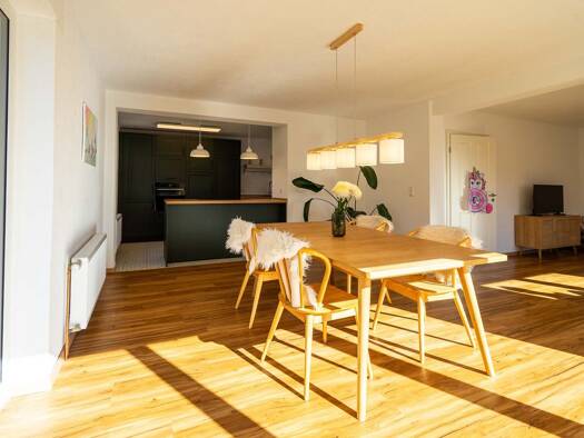 Einfamilienhaus zum Kauf 495.000 € 5,5 Zimmer 150 m² 700 m² Grundstück Ennabeuren Heroldstatt 72535