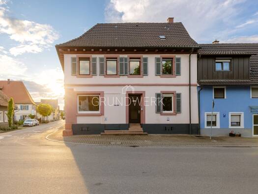 Einfamilienhaus zum Kauf 450.000 € 7 Zimmer 200 m² 227 m² Grundstück Ringsheim 77975