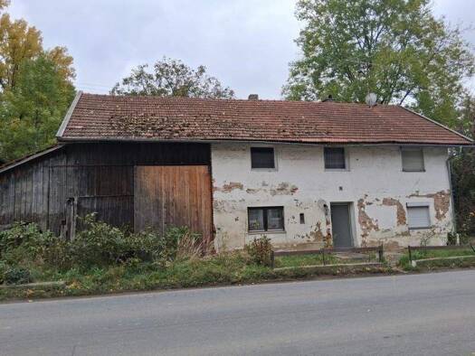 Einfamilienhaus zum Kauf provisionsfrei 65.000 € 5 Zimmer 235 m² 1.046 m² Grundstück Roßbach 94439