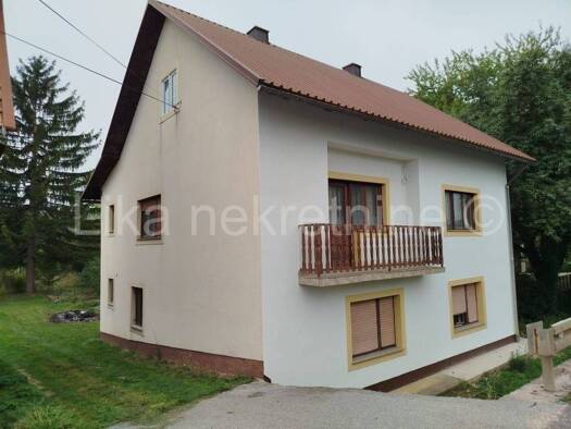 Einfamilienhaus zum Kauf 100.000 € 14 Zimmer 200 m² 1.417 m² Grundstück Otočac 53220