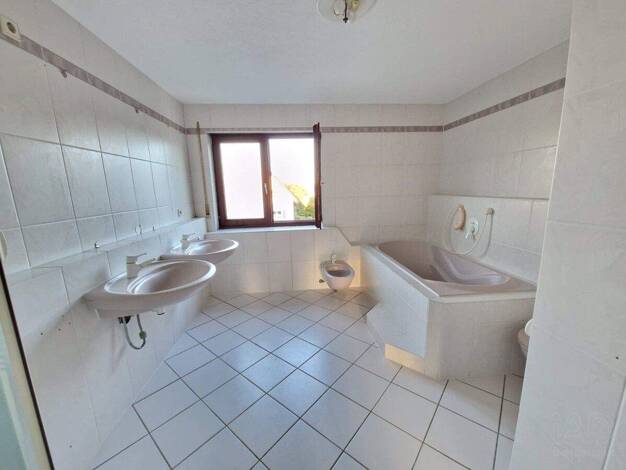 Reihenendhaus zum Kauf 389.000 € 5 Zimmer 132 m² 589 m² Grundstück Neuhausen Neuhausen Enzkreis 75242