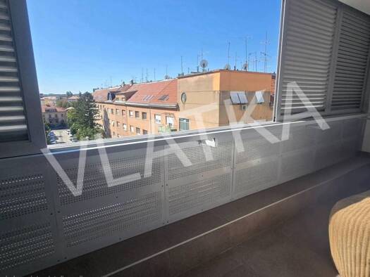 Wohnung zur Miete 1.100 € 2 Zimmer 73 m² Zagreb 10123