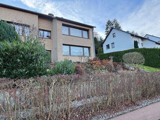 Mehrfamilienhaus zum Kauf als Kapitalanlage geeignet 295.000 € 8 Zimmer 216 m² 1.050 m² Grundstück Thal Bad Pyrmont 31812