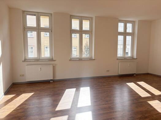 Wohnung zur Miete 699 € 3 Zimmer 118 m² 1. Geschoss frei ab sofort Poetschstraße 21 Roßlau Dessau-Roßlau 06862