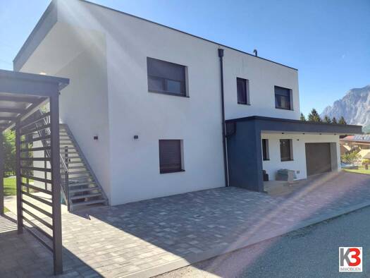 Haus zum Kauf 695.000 € 9 Zimmer 188 m² 700 m² Grundstück Arnoldstein 9601