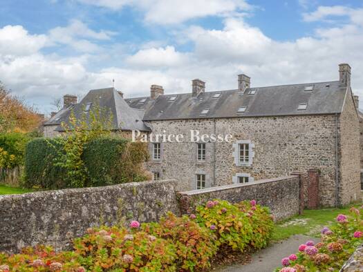 Einfamilienhaus zum Kauf 1.785.000 € 20 Zimmer 1.078 m² 13.806 m² Grundstück Coutances 50200