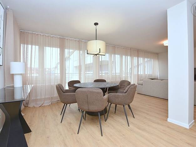 Wohnung zur Miete Wohnen auf Zeit 3.190 € 4 Zimmer 170 m² frei ab sofort Feuerbach Stuttgart 70469