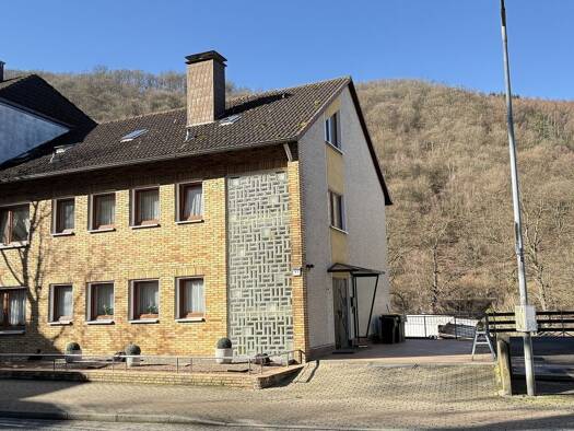 Mehrfamilienhaus zum Kauf 349.000 € 10 Zimmer 230 m² 1.123 m² Grundstück Obstfeld-Langenstück Nachrodt-Wiblingwerde 58769