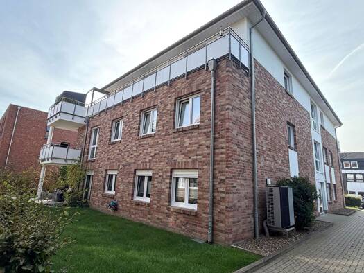 Wohnung zur Miete 990 € 3 Zimmer 96 m² 1. Geschoss frei ab 01.01.2027 Syke Syke 28857