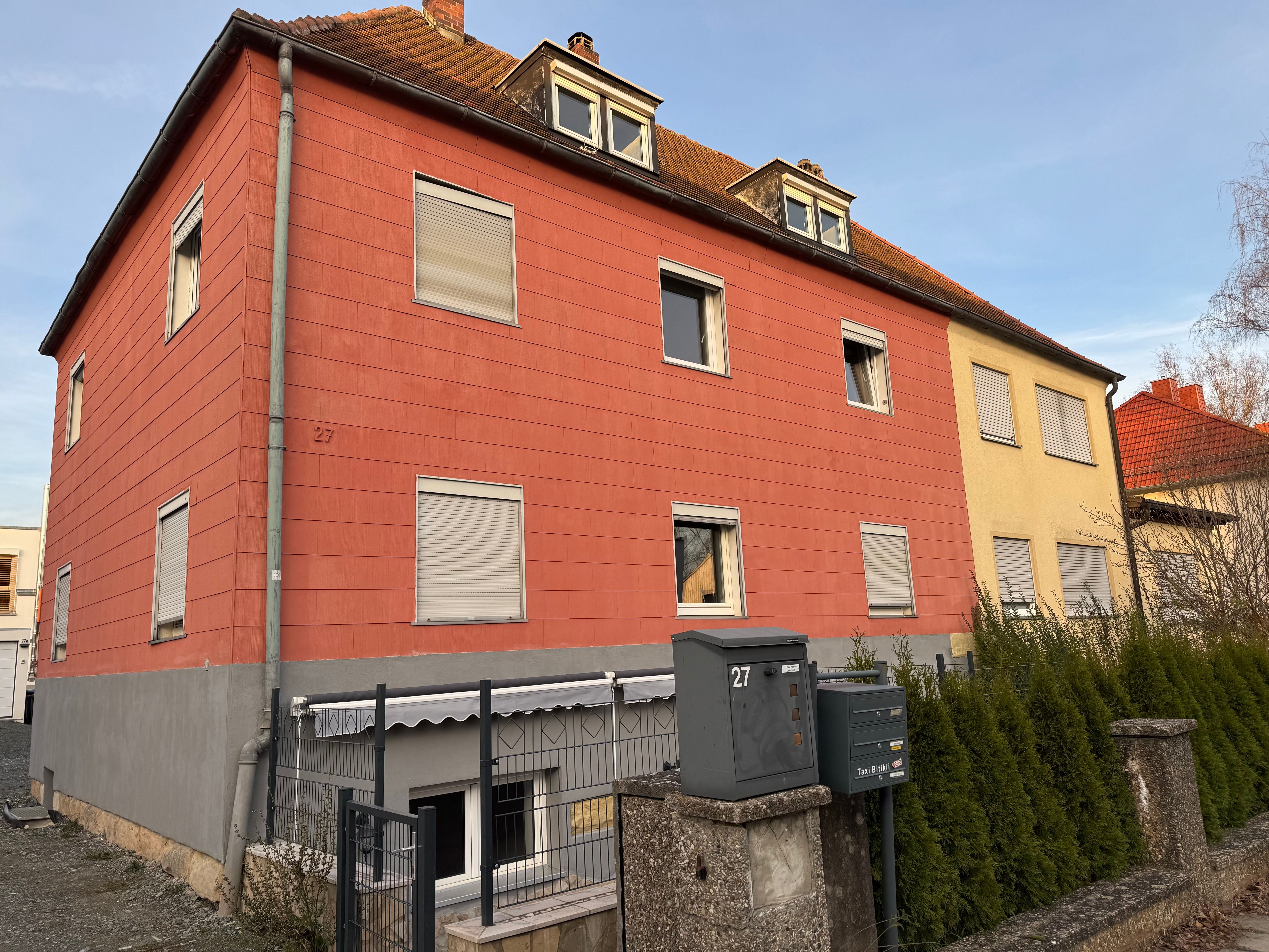 Mehrfamilienhaus zum Kauf 610.000 € 10 Zimmer 242 m²<br/>Wohnfläche 296 m²<br/>Grundstück Grüner Baum / Festspielhügel Bayreuth 95445