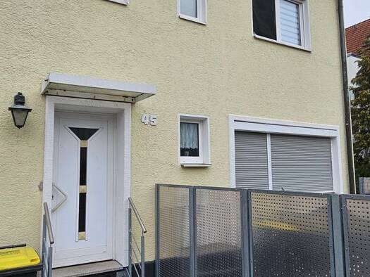 Wohnung zur Miete 627 € 2,5 Zimmer 56 m² 1. Geschoss Zerzabelshof Nürnberg 90480
