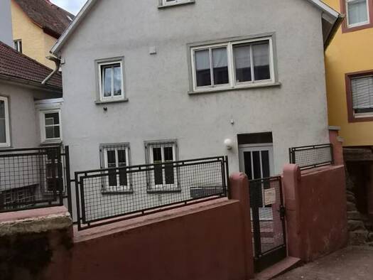 Wohnung zur Miete 795 € 4 Zimmer 95 m² Geschoss 1/3 frei ab 01.10.2026 Rathausgasse 4 Wertheim Wertheim 97877