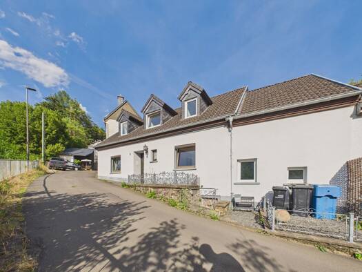 Haus zum Kauf 179.000 € 5 Zimmer 157 m² 295 m² Grundstück Schönecken 54614