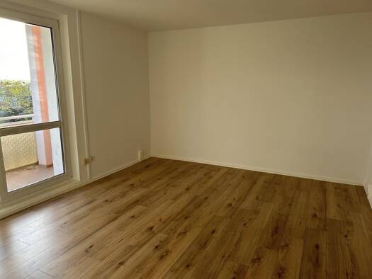 Wohnung zur Miete 245 € 2 Zimmer 41,5 m² 1. Geschoss Schladebacher Straße 84 Bad Dürrenberg 06231