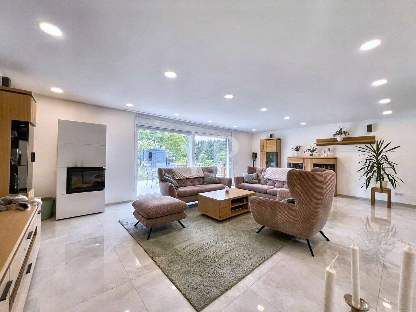 Immobilie in Nettersheim - Ein Zuhause für die ganze Familie - saniertes Ein- bis Zweifamilienhaus mit viel Raum und Möglichkeiten - Bild 1